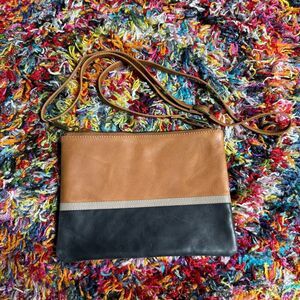 SERVV Crossbody Leather Bag 9.5x7 Brown Gray Tri Pocket City Chic